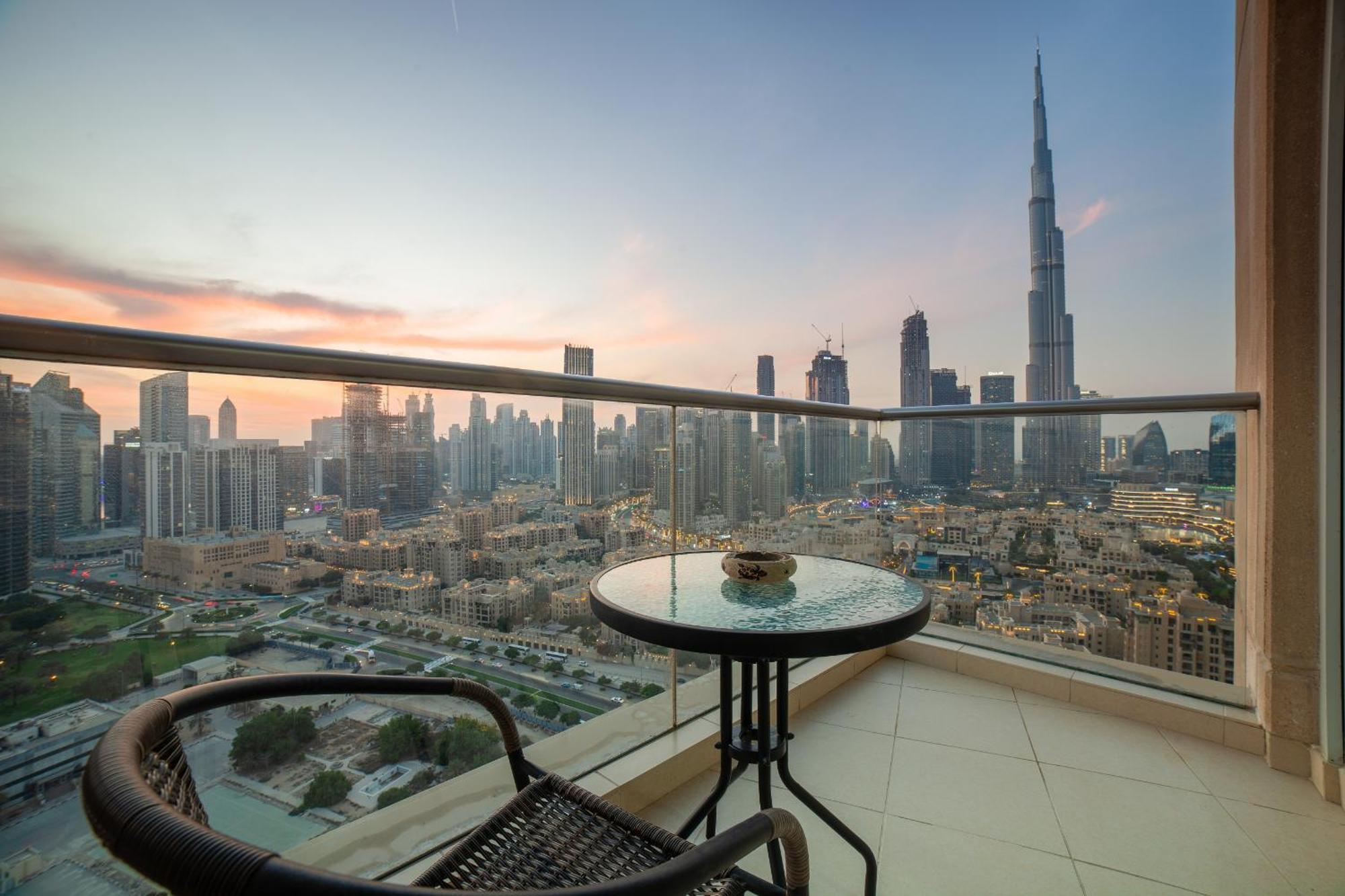 Panoramic Burj Khalifa View 2 Bedroom Apartment, Burj Views Tower Dubai Luaran gambar
