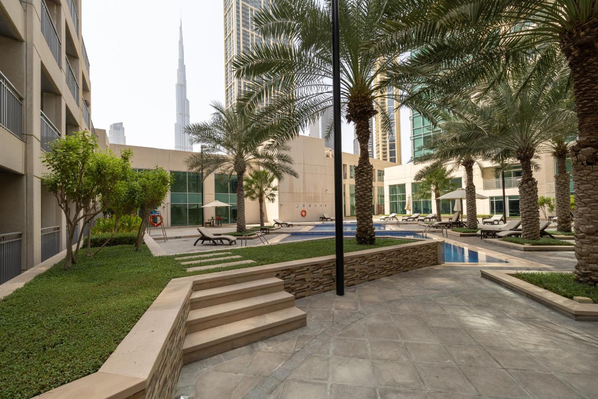 Panoramic Burj Khalifa View 2 Bedroom Apartment, Burj Views Tower Dubai Luaran gambar