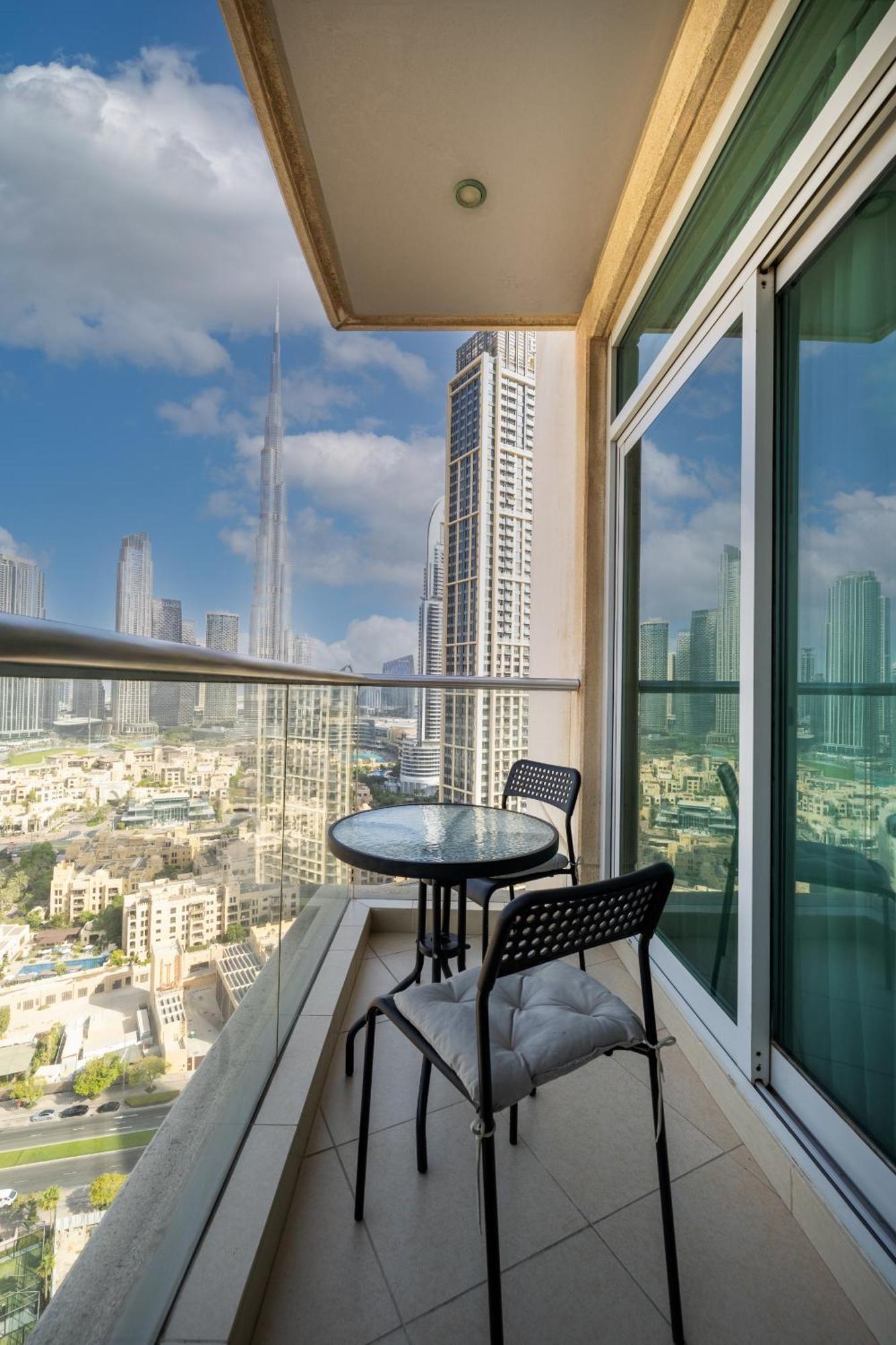 Panoramic Burj Khalifa View 2 Bedroom Apartment, Burj Views Tower Dubai Luaran gambar