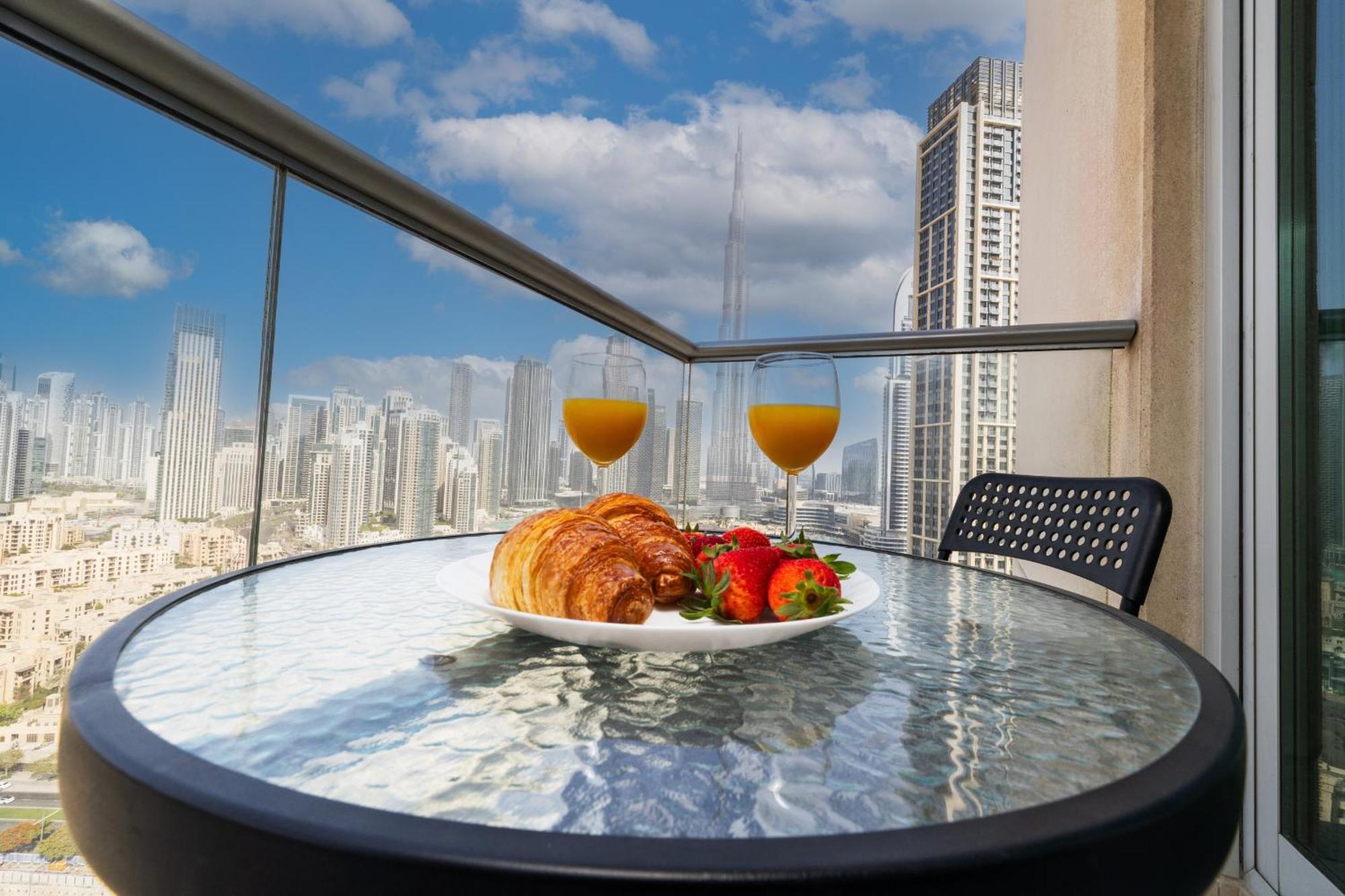 Panoramic Burj Khalifa View 2 Bedroom Apartment, Burj Views Tower Dubai Luaran gambar